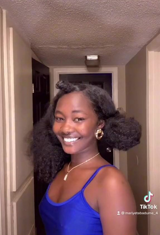 Irresistible Mariyeta Badume without Brassiere