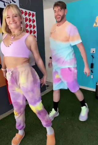 Erotic Mollee Gray Shows Cleavage in Crop Top