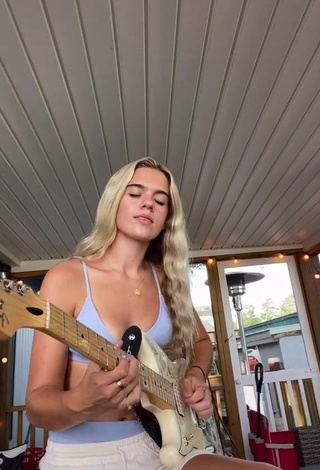 1. Irresistible Morgan Shows Cleavage in Bikini Top