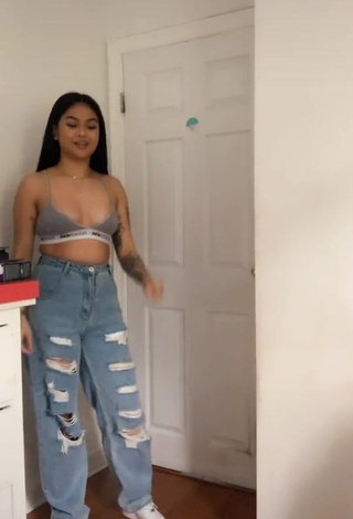1. Cute Carly Sarah Shows Cleavage in Sport Bra