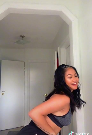 3. Hot Carly Sarah Shows Cleavage in Sport Bra