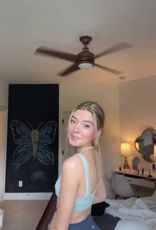 Irresistible Ryder Mccrann Shows Cleavage in Sport Bra