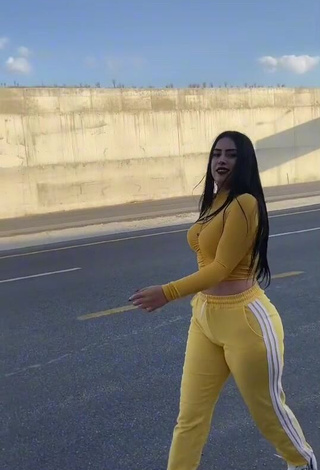 Erotic Seherkoçaker in Crop Top in a Street