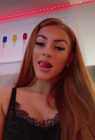 1. Alluring Sophie Aspin Shows Cleavage