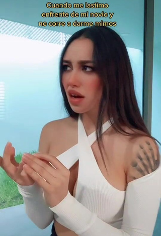 Hottie Alejandra Treviño Shows Cleavage in White Crop Top (Side Boob)