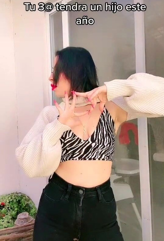 Hot Soy Maryorit Shows Cleavage in Zebra Crop Top