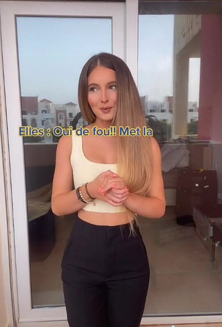 Beautiful Lina Selma Shows Cleavage in Sexy Crop Top
