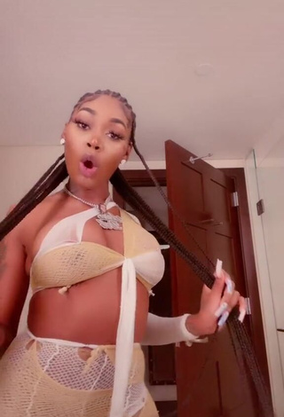 1. Irresistible Asian_Dolll Braless and Bouncing Breasts (Side Boob)