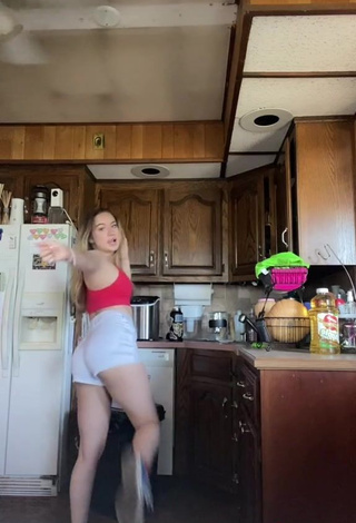 3. Erotic Caitlyn Cohen in Red Crop Top