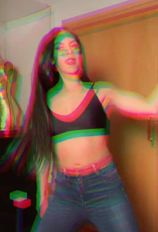 Erotic Cristina Pedroche Shows Cleavage in Black Crop Top