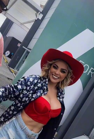 1. Cute Gabriela Ramírez Shows Cleavage in Red Crop Top