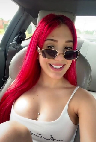 1. Elegant Jennifer Garcia Shows Cleavage