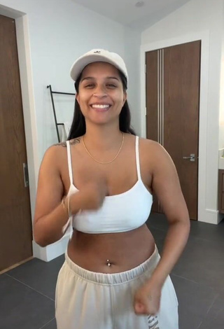 3. Erotic Lilly Singh Shows Cleavage in White Crop Top