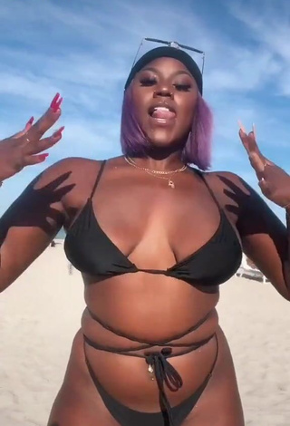 Pretty Skaibeauty Shows Cleavage in Black Bikini at the Beach and Bouncing Breasts