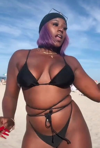 3. Pretty Skaibeauty Shows Cleavage in Black Bikini at the Beach and Bouncing Breasts