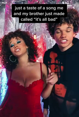 Amazing Talia Jackson Shows Cleavage in Hot Red Dress