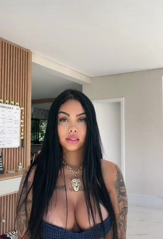 1. Amazing Nathi Rodrigues Shows Cleavage and Bouncing Boobs