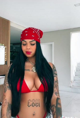 3. Irresistible Nathi Rodrigues Shows Cleavage in Red Bikini