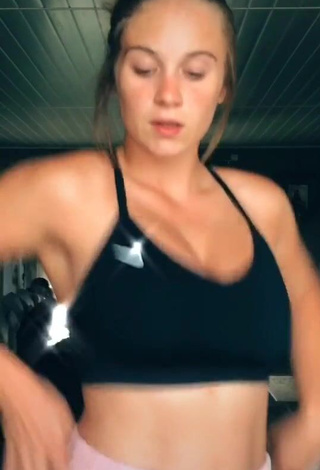 3. Captivating Doriane_lob Shows Cleavage in Black Crop Top and Bouncing Boobs