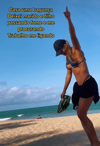 1. Sexy Ingrid Vasconcelos Shows Cleavage at the Beach