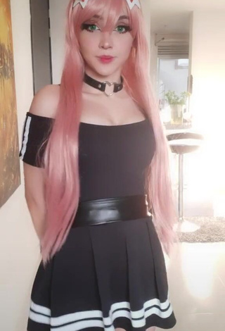 1. Cute Itsmidna Shows Cleavage in Black Dress