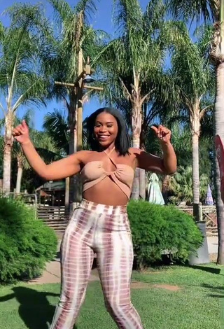3. Sweetie Lluvia Faye Shows Big Butt and Bouncing Tits