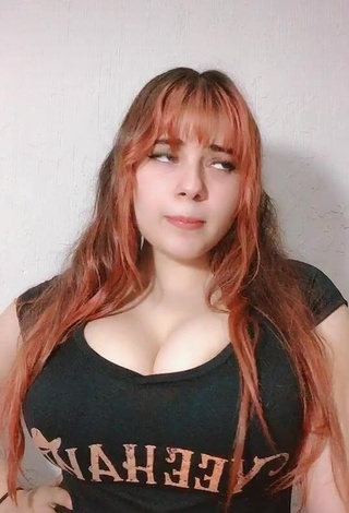 Sexy Yami Shows Cleavage