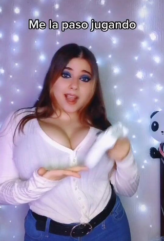 3. Dazzling Yami Shows Cleavage and Bouncing Breasts