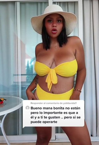 Hot Adelaida Tassoni Shows Cleavage in Yellow Bikini