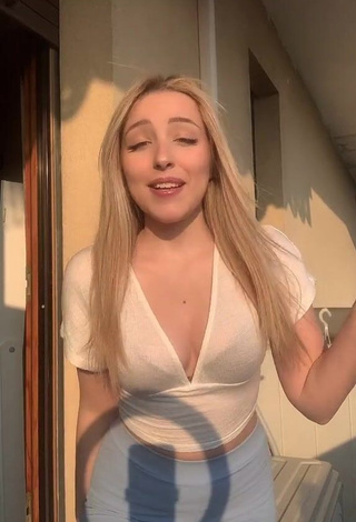 1. Hottest Beatrice Cossu Shows Cleavage in White Crop Top