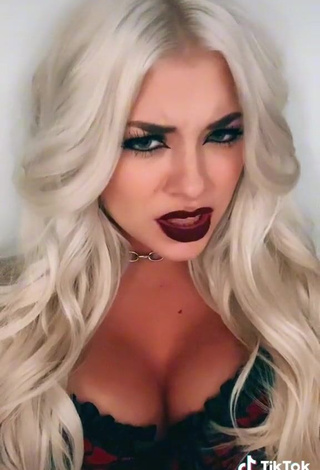 Bella Martinez (@bellaaclaire) - Porn Videos from TikTok