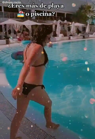 1. Erotic Diosa Rocío in Black Bikini at the Swimming Pool