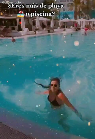 Erotic Diosa Rocío in Black Bikini at the Swimming Pool