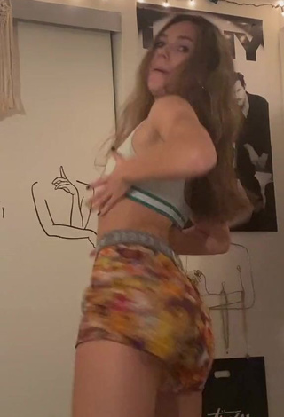 3. Beautiful Abby Fenwick Shows Cleavage in Sexy Crop Top