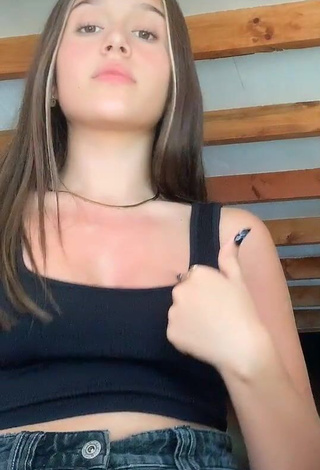 Beautiful Flavia Martin Shows Cleavage in Sexy Black Crop Top