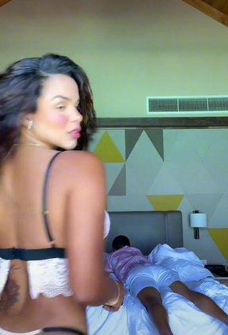 3. Irresistible Gabily Shows Cleavage in Bikini