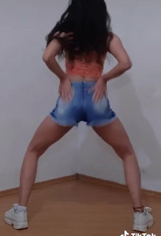 Erotic Giovanna Neves in Orange Crop Top