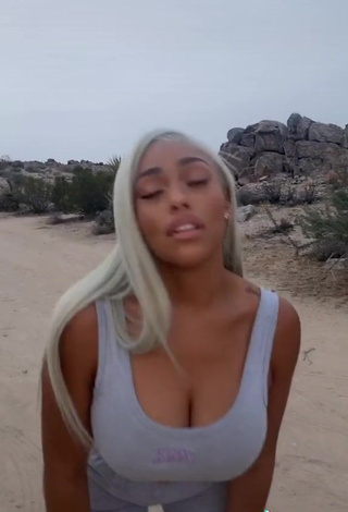 3. Erotic Jordyn Woods Shows Butt