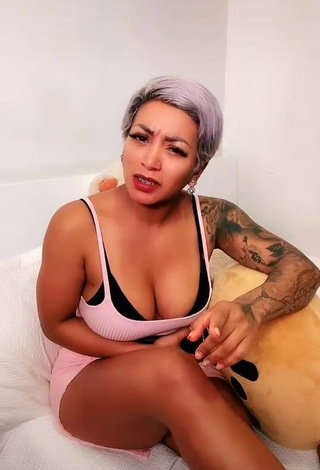 3. Cute Paula Arias Shows Cleavage in Pink Dress