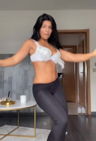 1. Irresistible Sabrine Khan Shows Cleavage in White Bra and Bouncing Boobs
