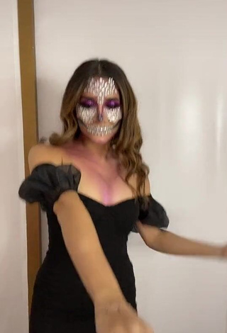 3. Hottie Sam Espinosa Osuna Shows Cleavage in Black Dress
