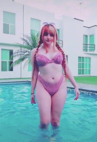1. Hot San Chan Claudia Shows Cleavage in Bikini at the Swimming Pool