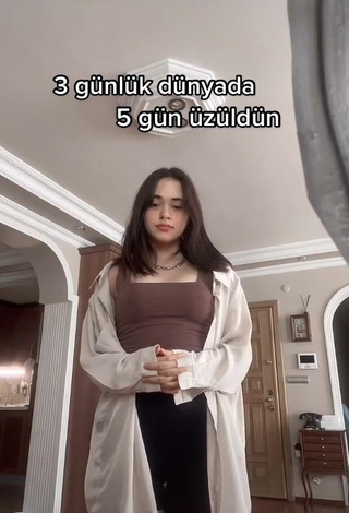 Erotic Senamia Kalip in Brown Crop Top