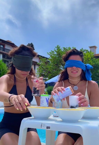 3. Erotic Suzie & Reni in Bikini Top