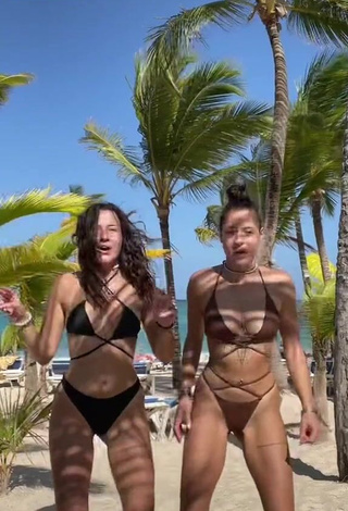 1. Captivating Suzie & Reni in Bikini at the Beach
