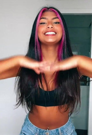 Erotic Thaina Amorim Shows Cleavage in Black Sport Bra and Bouncing Boobs