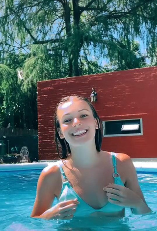 3. Sweetie Tizimentu Shows Cleavage in Blue Bikini Top at the Swimming Pool
