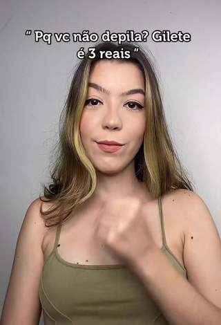 Erotic Vick Makeup without Bra
