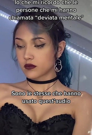 Captivating Sofia Bubble Shows Cleavage