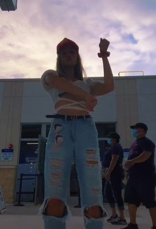 1. Beautiful Faith Alexis in Sexy White Crop Top